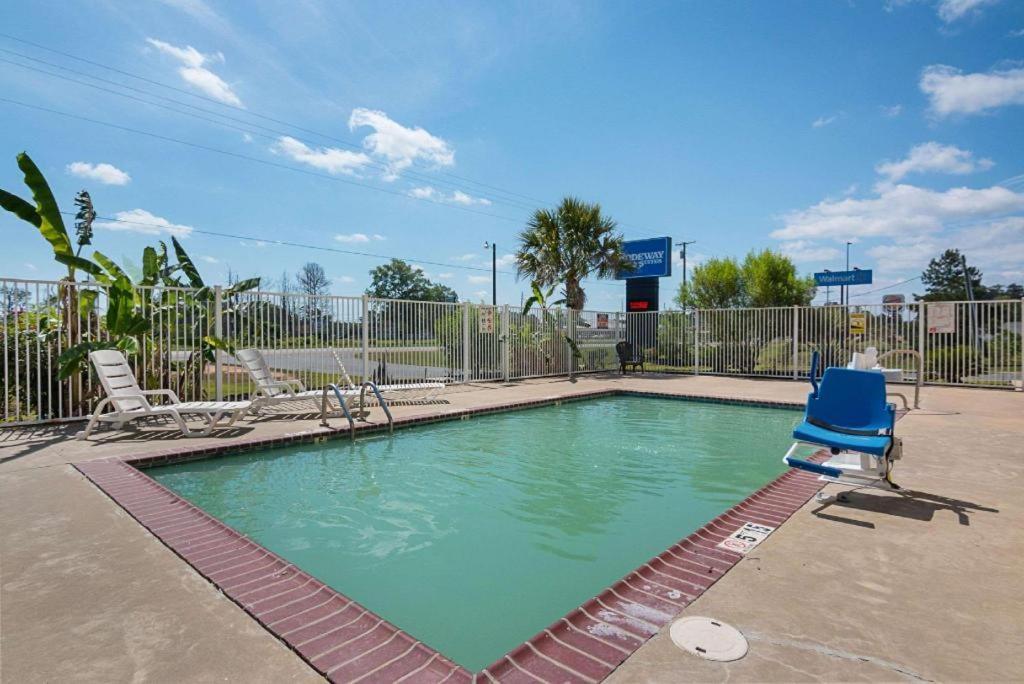 Rodeway Inn & Suites Winnfield Esterno foto